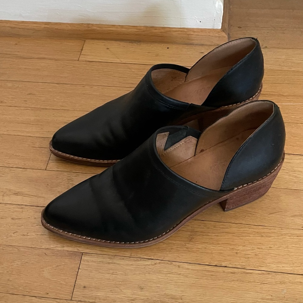Madewell Black leather heeled slip ons - size 8